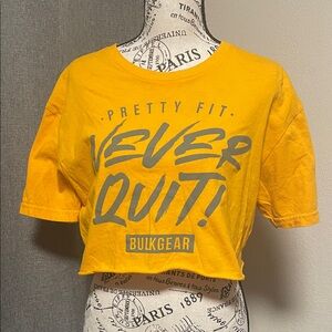 Women’s Never Quit' Cropped Top Tee